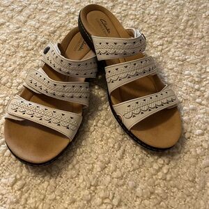 EUC Clark’s Leather Sandals